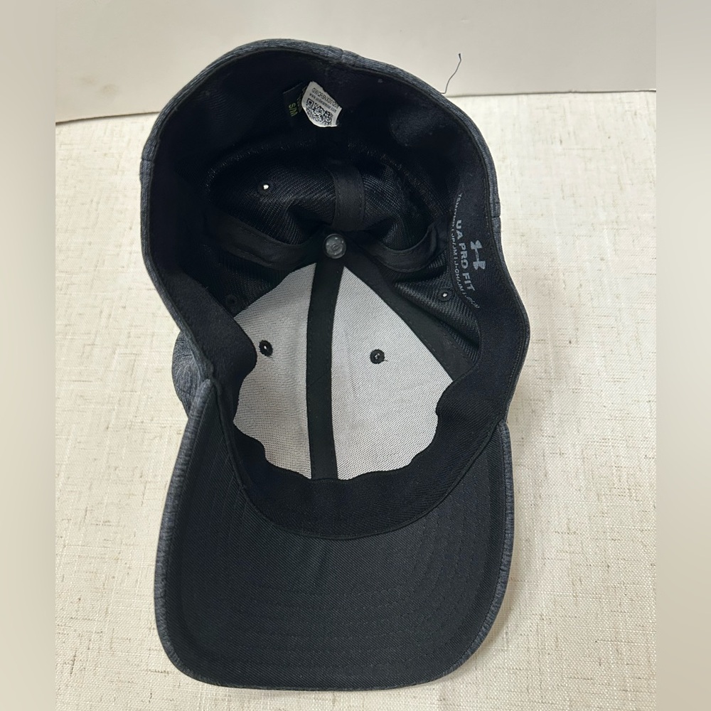 💜Under Armour Kids Dark Heather Gray Cap with White Logo - Picture 3 of 8